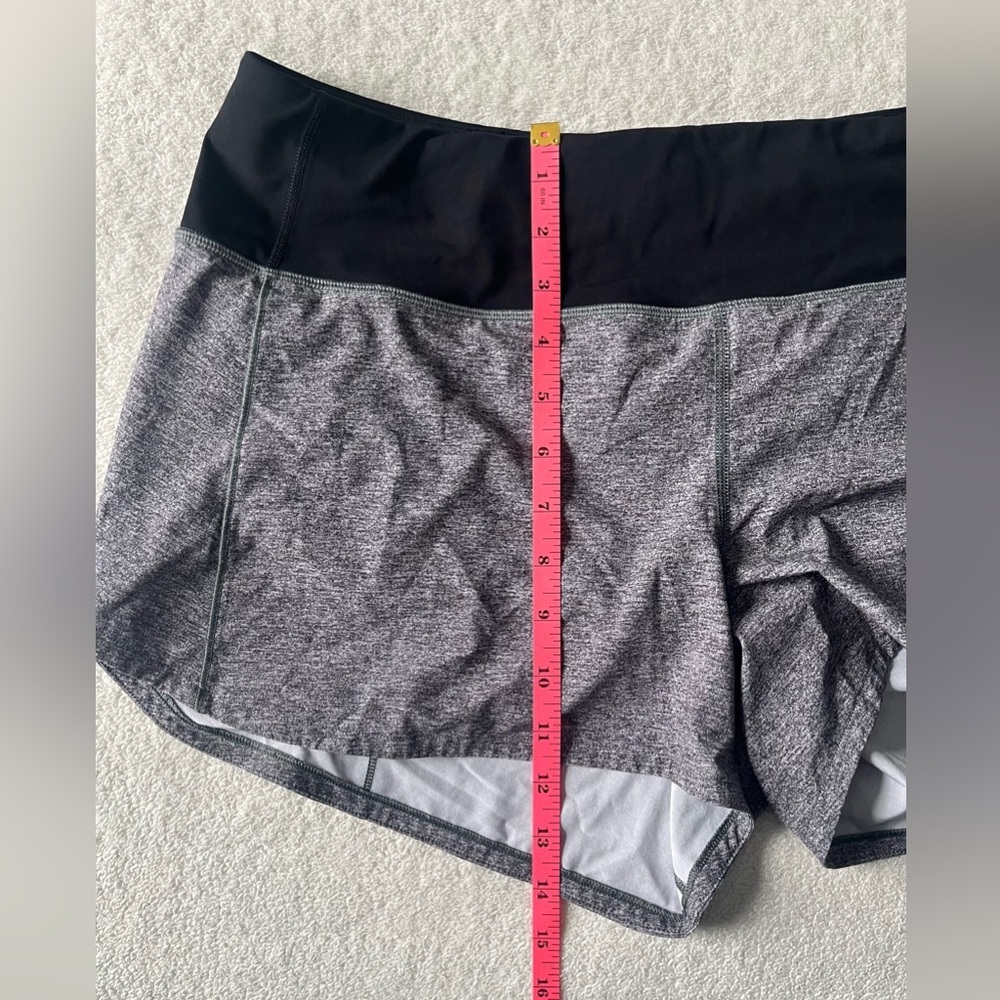 Lulemon Speed Up Low-Rise Lined Short, 2.5 inches, Sz 12. Gray Black - Picture 7 of 8